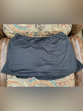 24th & Ocean ladies Swimskirt. NWOT